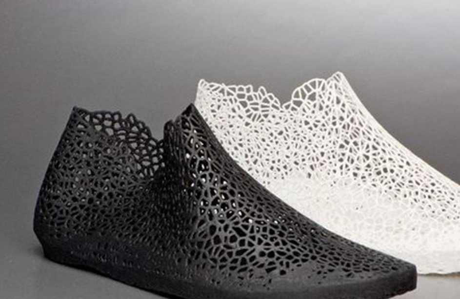 3D-printed Voronoi lattice footwear modeled in Rhino3D